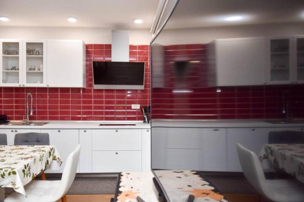 2Bdr Apt With Cathedral View - Excellent Location Apartment Sarajevo Exterior foto